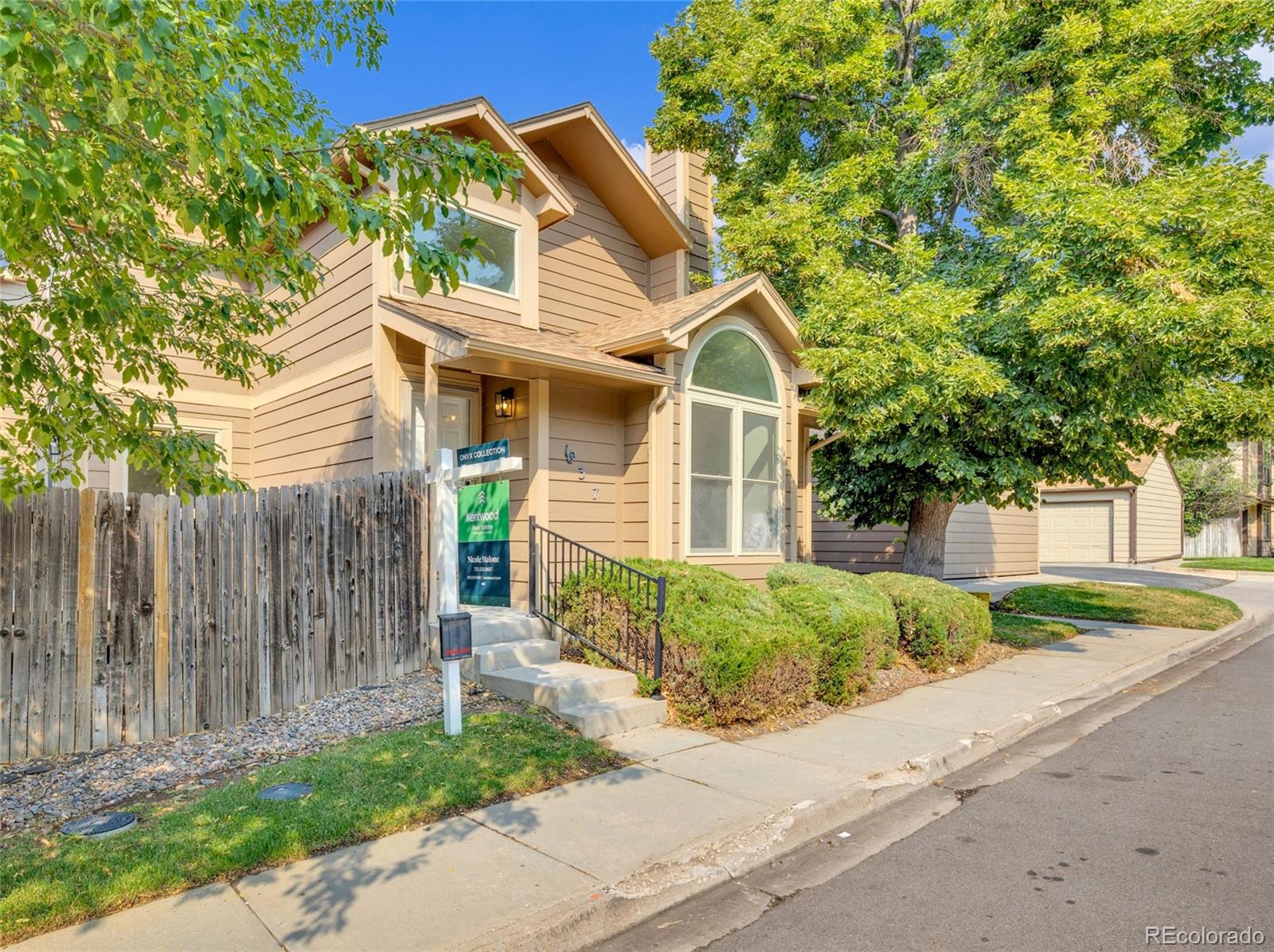MLS Image #2 for 1837 s pitkin circle,aurora, Colorado