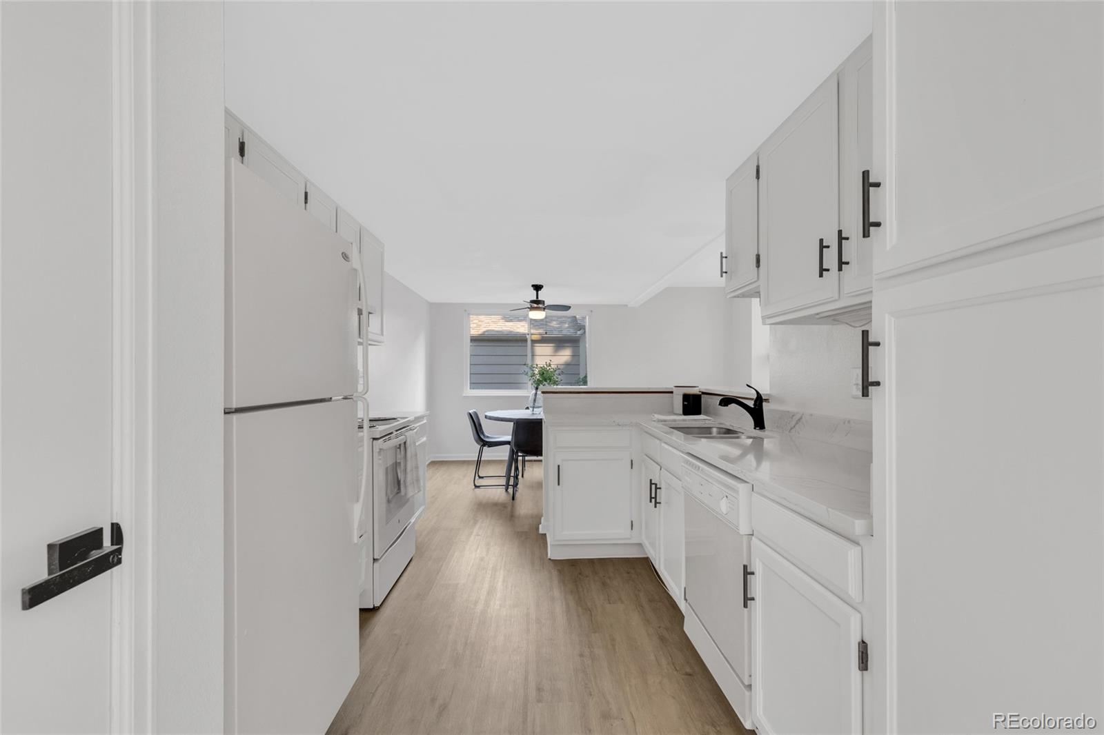 MLS Image #8 for 1837 s pitkin circle,aurora, Colorado