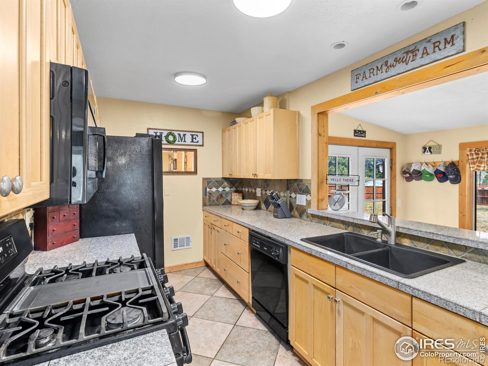 MLS Image #11 for 260  south court,estes park, Colorado