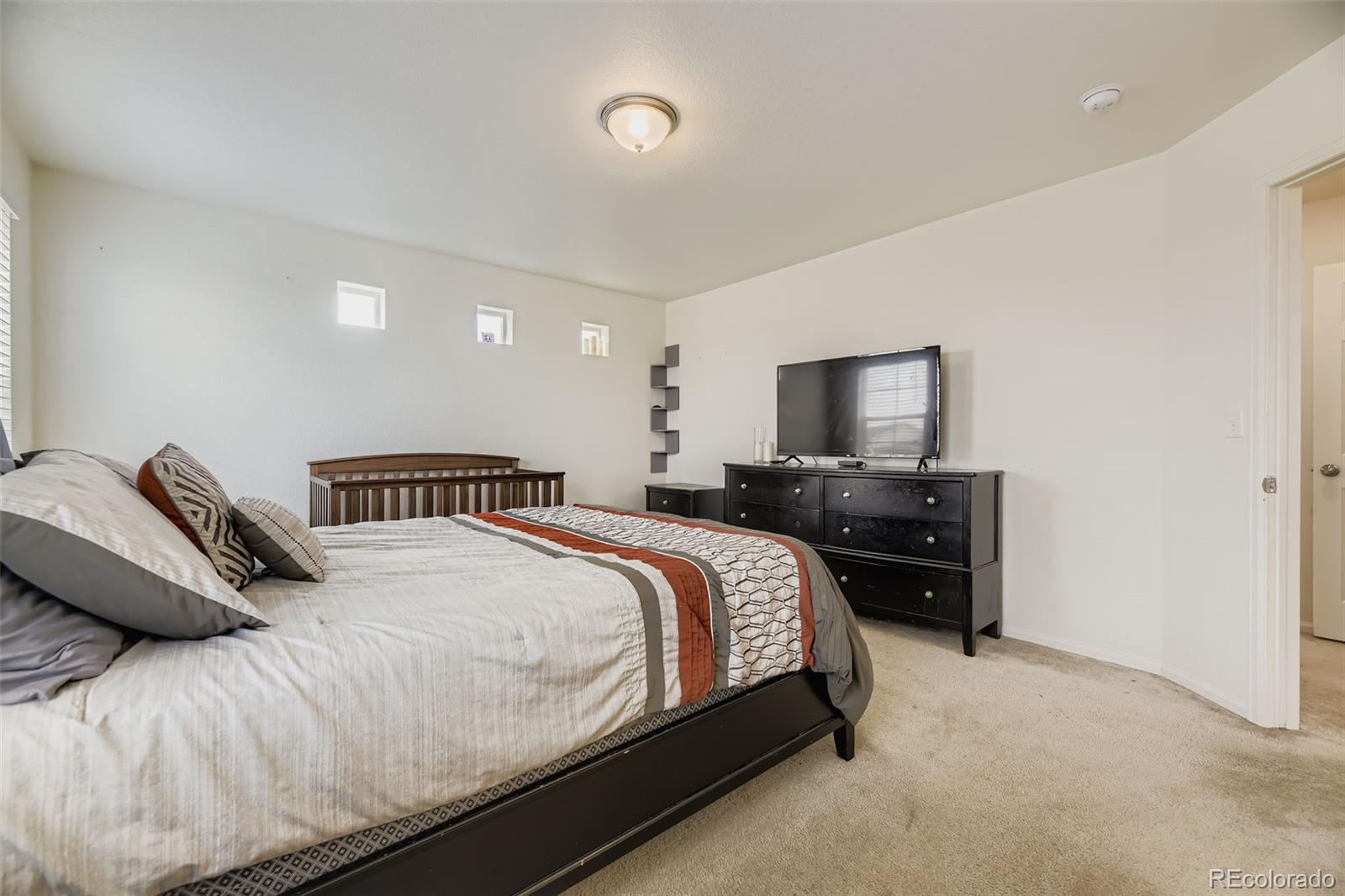 MLS Image #13 for 21865 e 44th place,aurora, Colorado