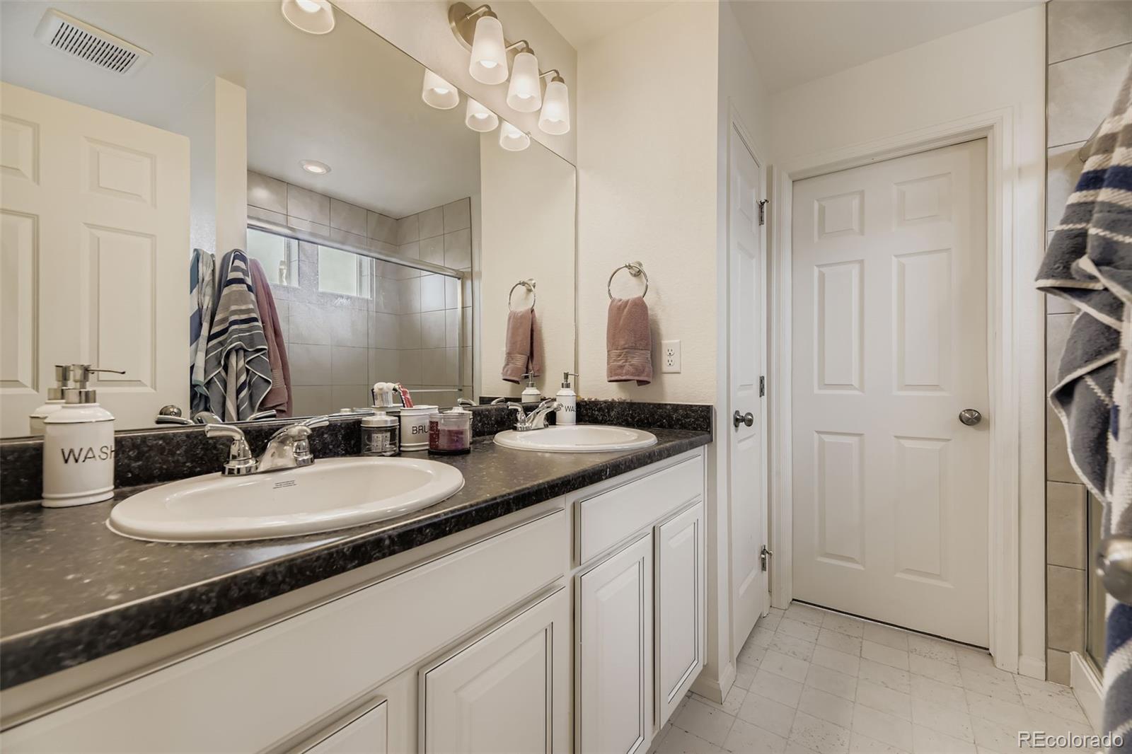 MLS Image #15 for 21865 e 44th place,aurora, Colorado