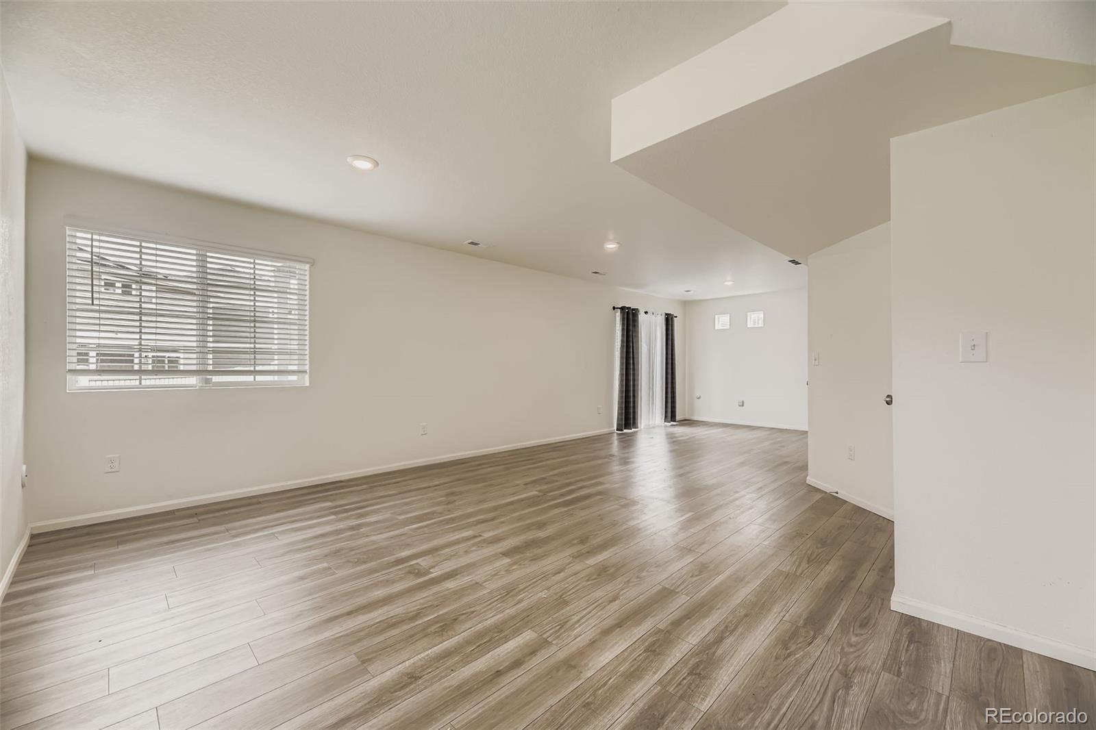 MLS Image #21 for 21865 e 44th place,aurora, Colorado