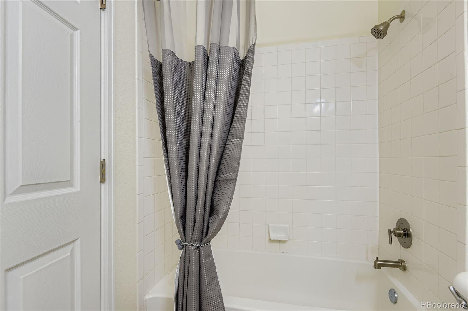 MLS Image #18 for 14211 e 1st drive,aurora, Colorado