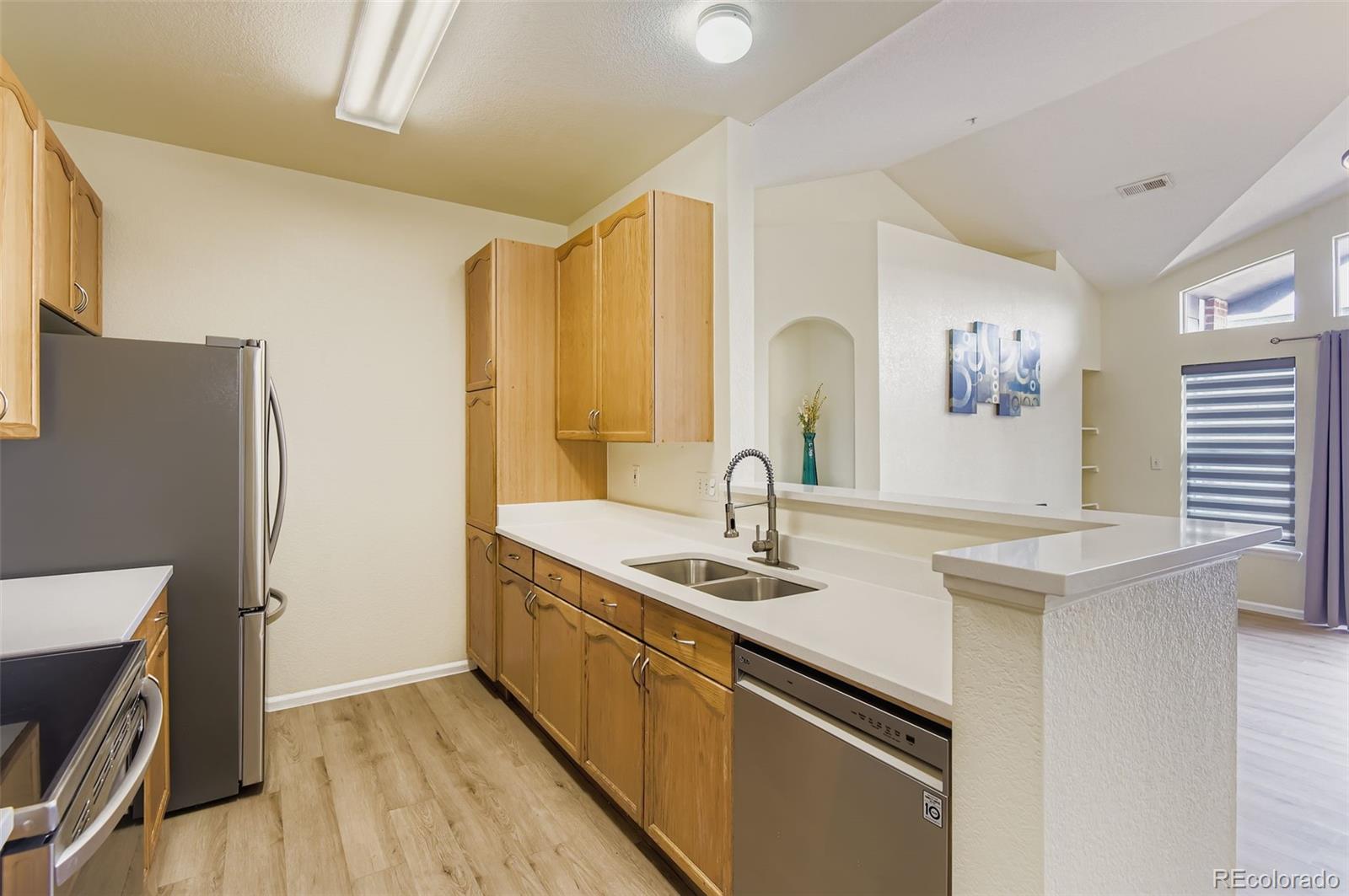 MLS Image #5 for 14211 e 1st drive,aurora, Colorado