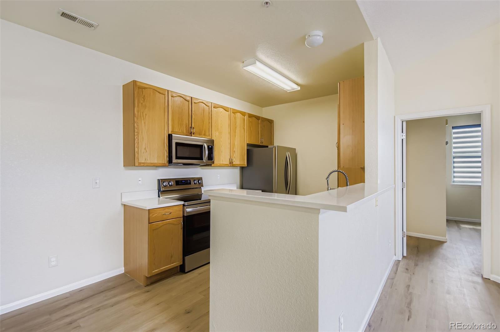 MLS Image #8 for 14211 e 1st drive,aurora, Colorado