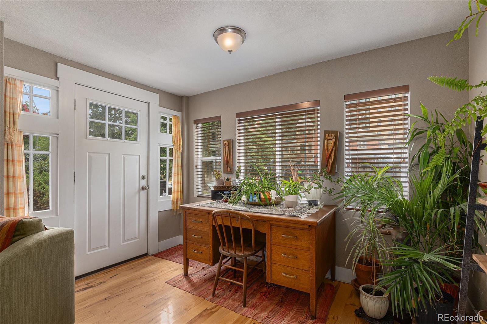 MLS Image #11 for 1220 n logan street,denver, Colorado