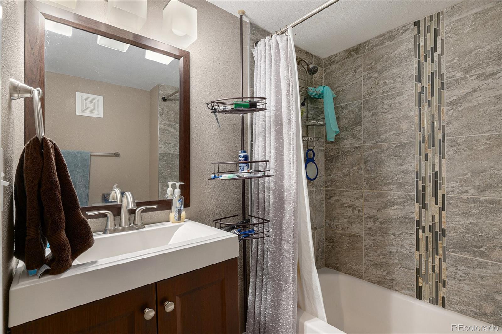 MLS Image #23 for 1220 n logan street,denver, Colorado