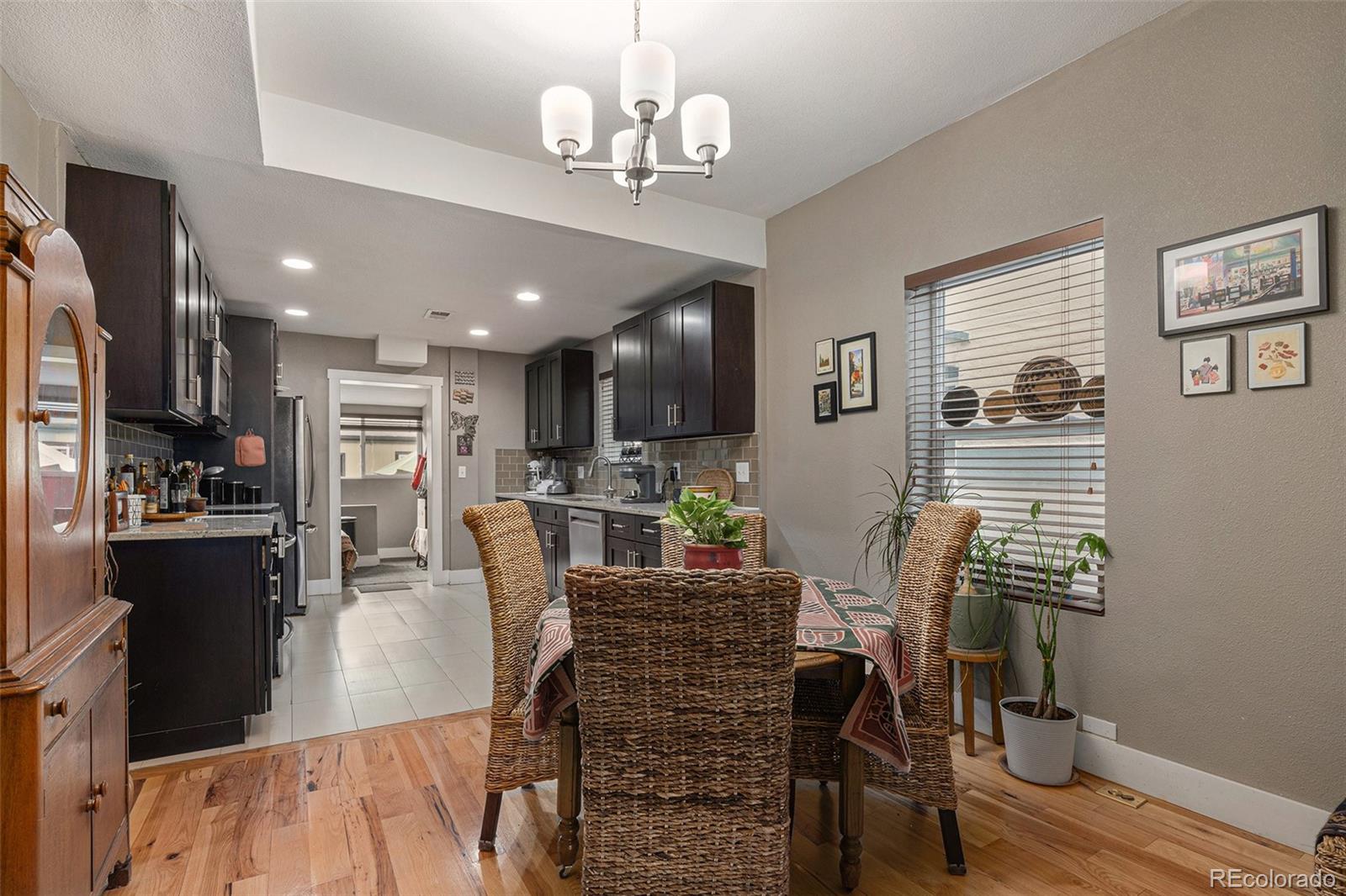 MLS Image #6 for 1220 n logan street,denver, Colorado