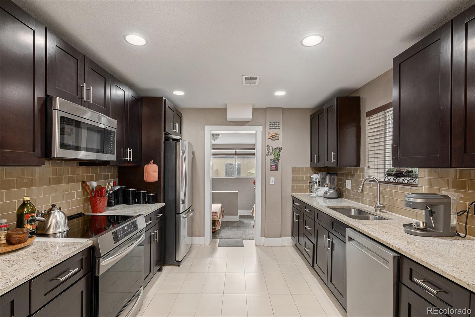 MLS Image #7 for 1220 n logan street,denver, Colorado