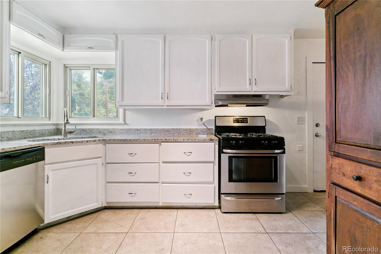 MLS Image #6 for 2288  lima street,aurora, Colorado