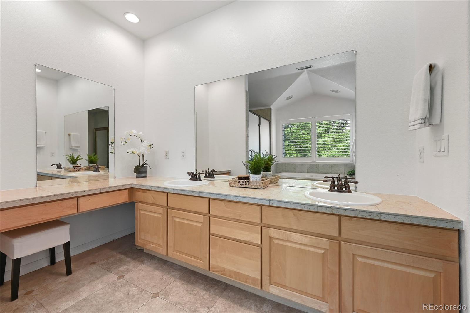 MLS Image #23 for 22199 e costilla drive,aurora, Colorado