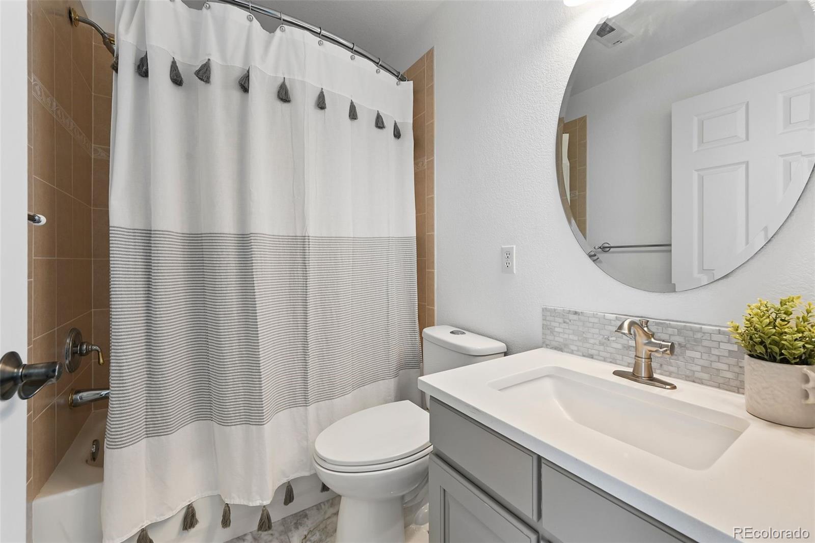 MLS Image #28 for 22199 e costilla drive,aurora, Colorado