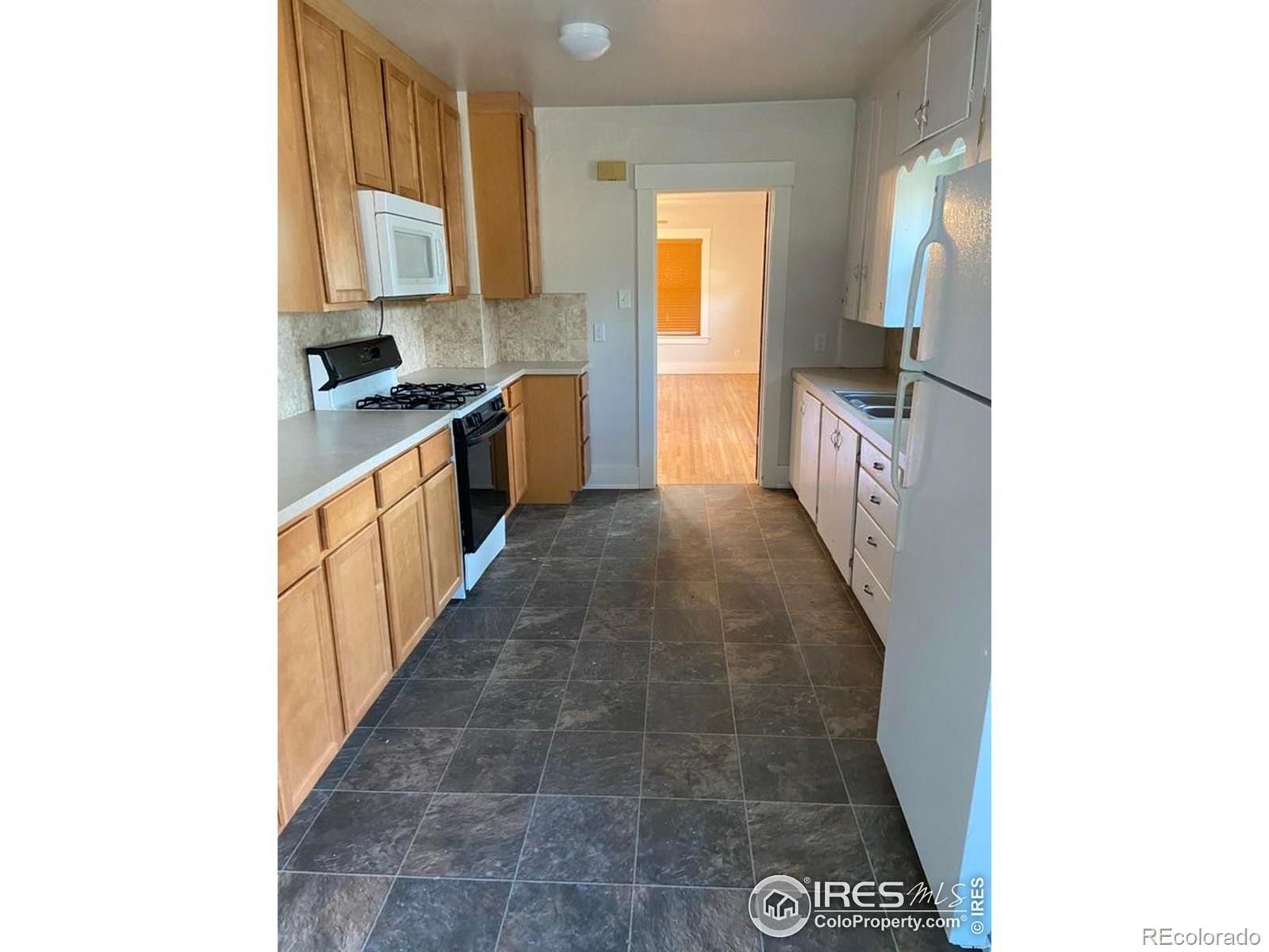 MLS Image #34 for 809  charlotte street,johnstown, Colorado