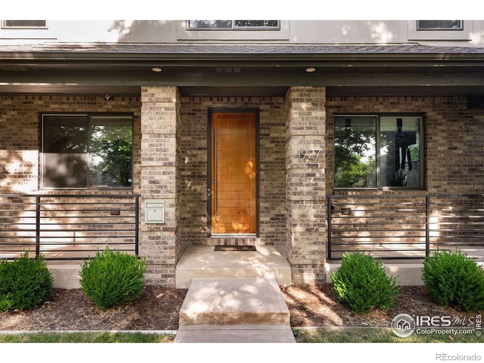MLS Image #3 for 1927 s grant street,denver, Colorado