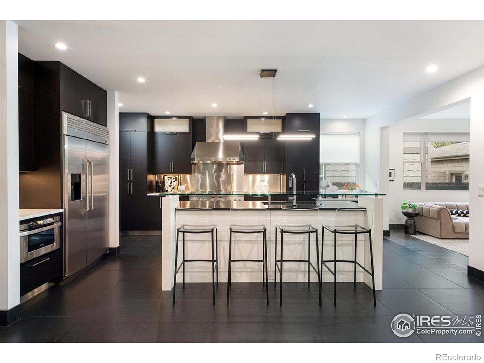 MLS Image #8 for 1927 s grant street,denver, Colorado