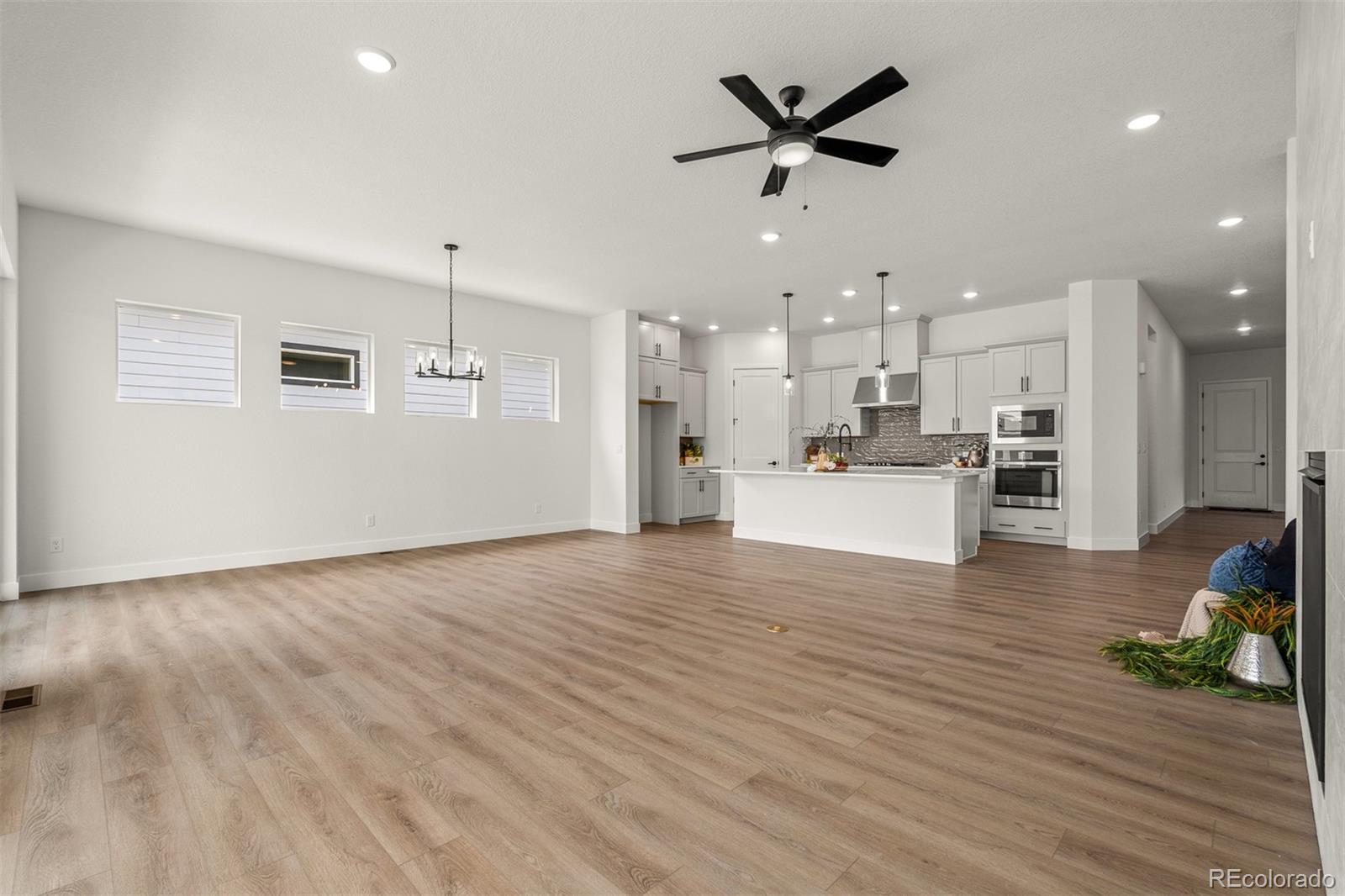 MLS Image #2 for 6677  thimble court,colorado springs, Colorado