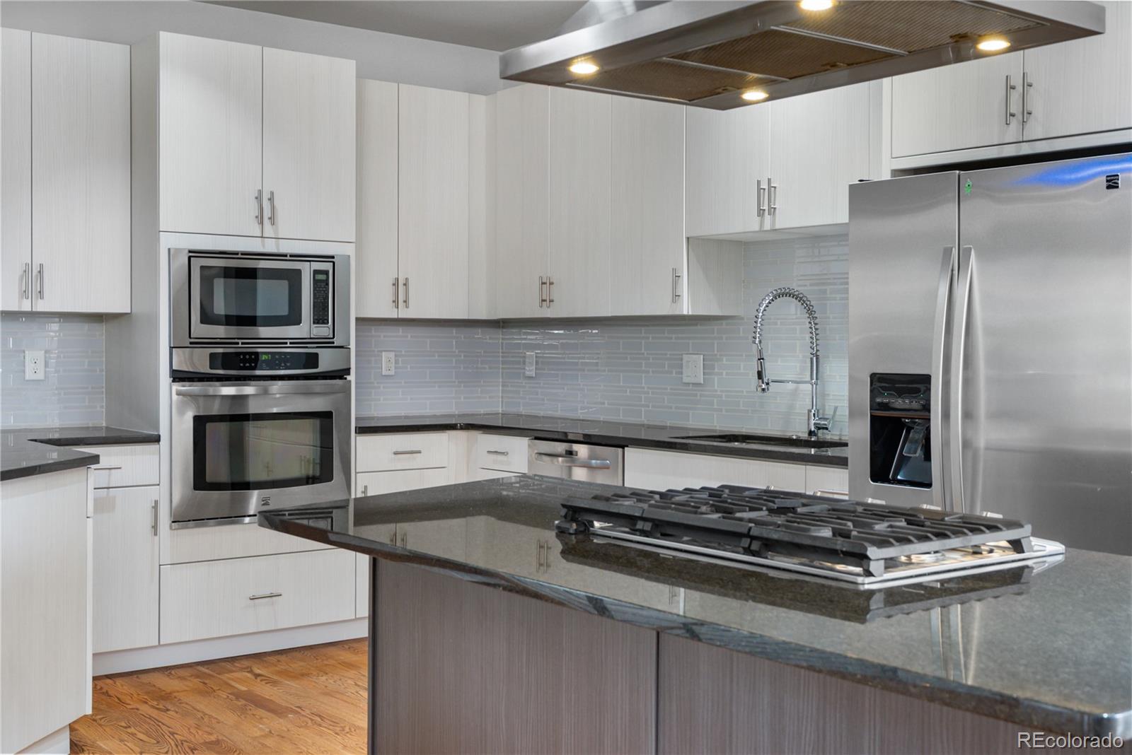 MLS Image #12 for 2047 n race street,denver, Colorado