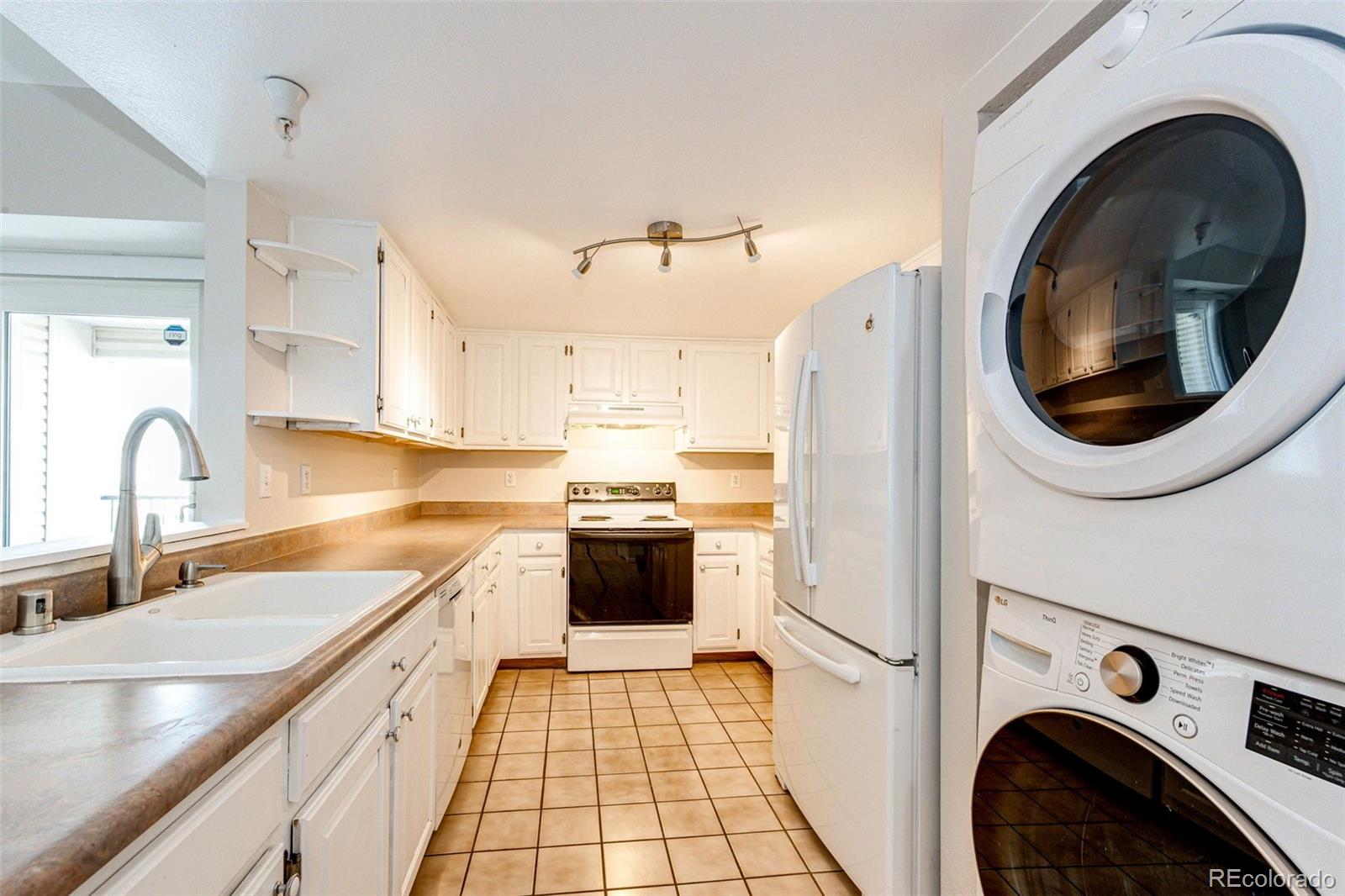 MLS Image #10 for 12233 w cross drive,littleton, Colorado