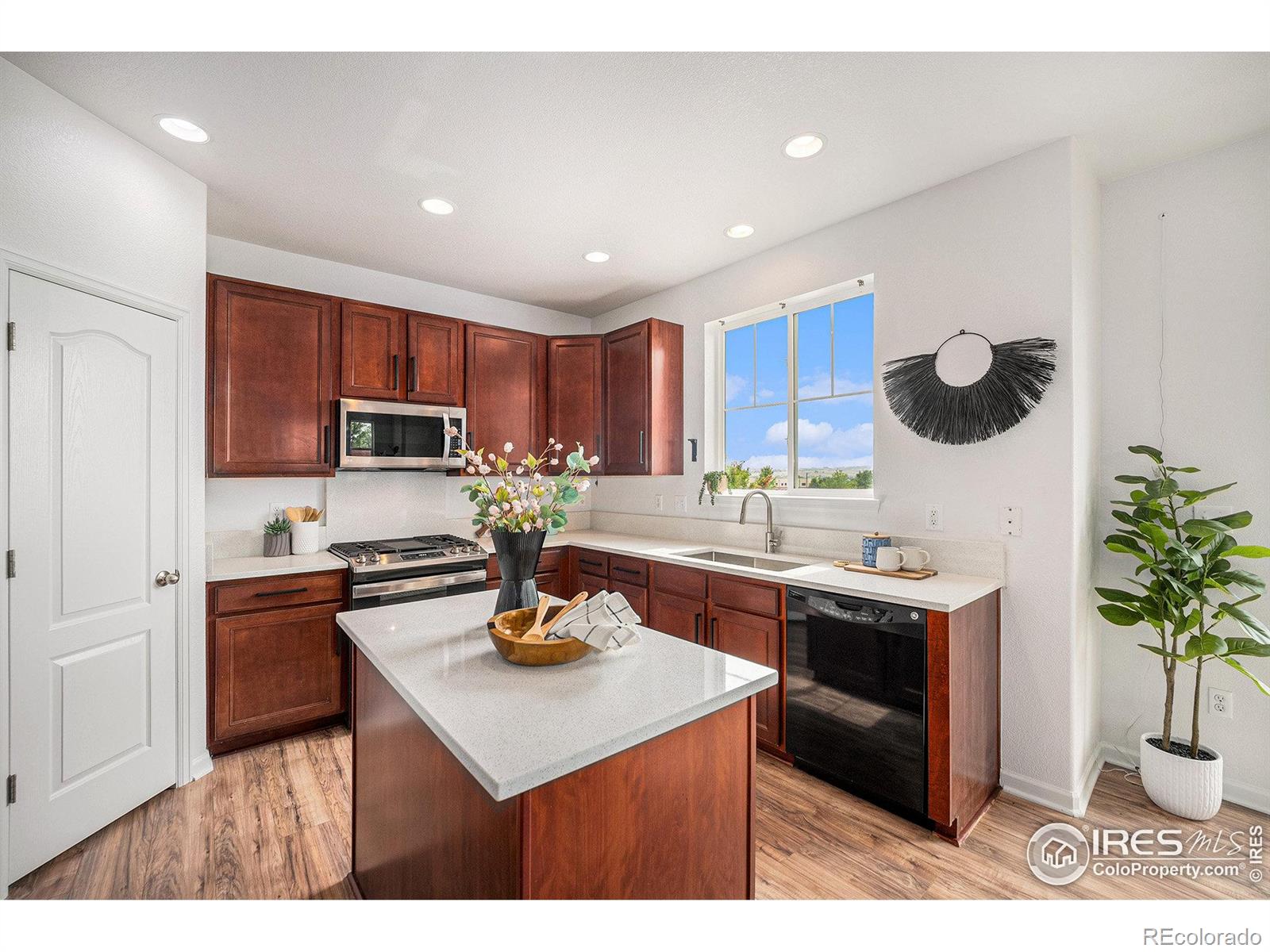 MLS Image #2 for 403  graham way,erie, Colorado