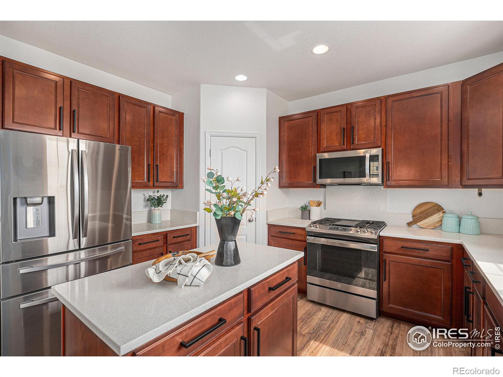 MLS Image #7 for 403  graham way,erie, Colorado