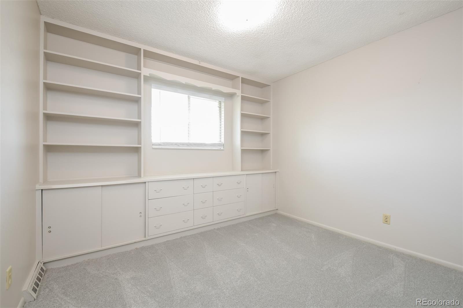MLS Image #14 for 9054 e lehigh avenue,denver, Colorado
