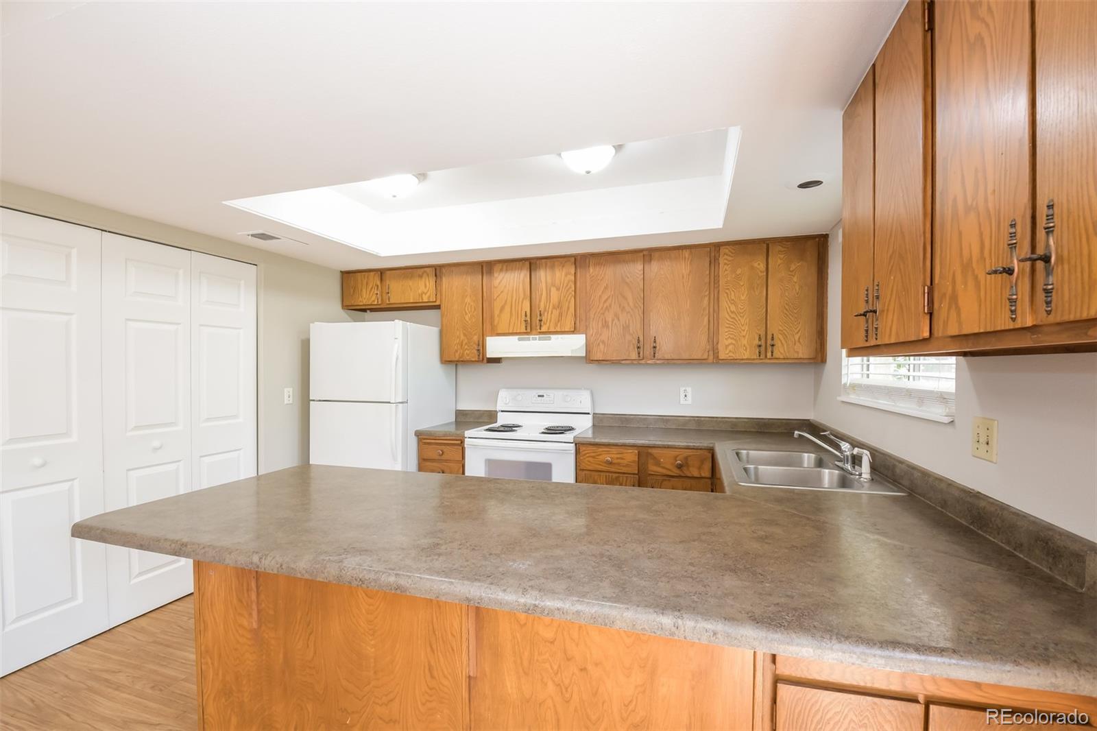 MLS Image #2 for 9054 e lehigh avenue,denver, Colorado