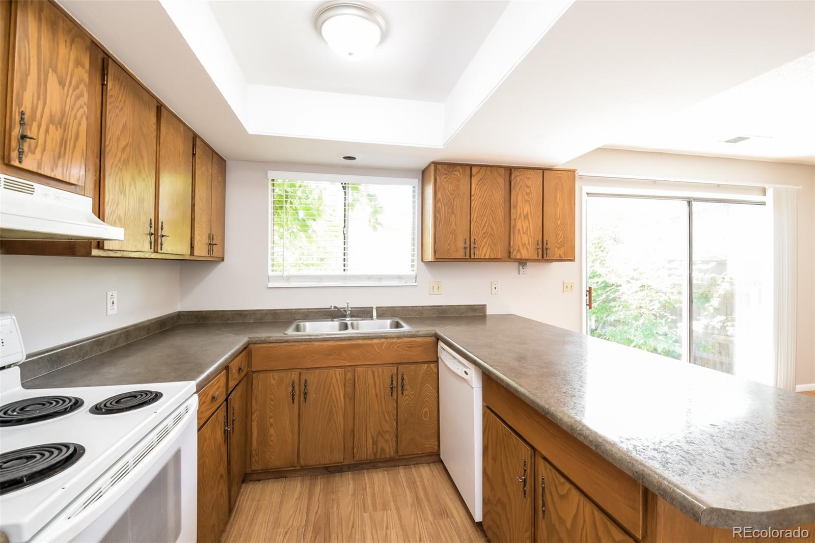 MLS Image #3 for 9054 e lehigh avenue,denver, Colorado