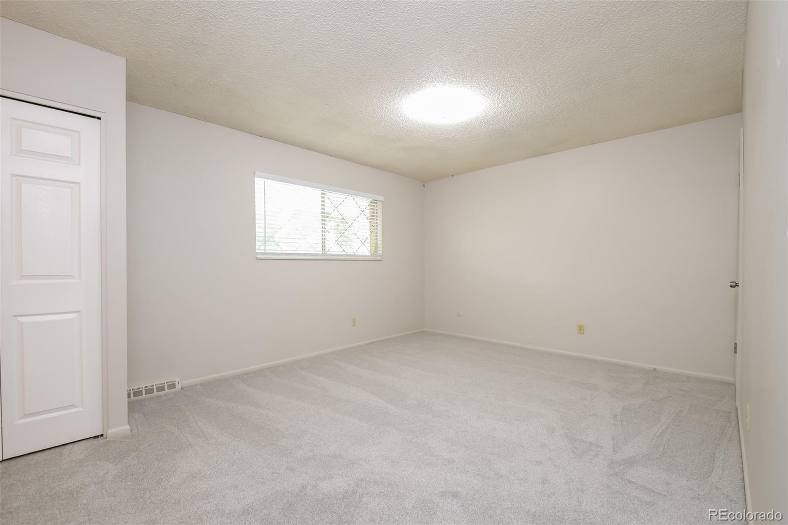 MLS Image #6 for 9054 e lehigh avenue,denver, Colorado