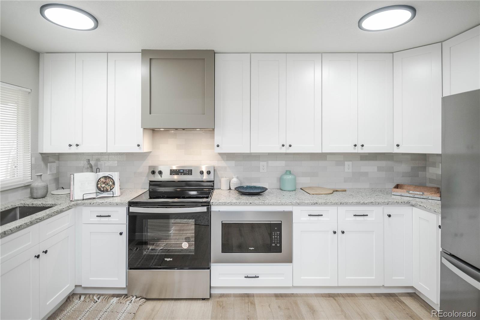 MLS Image #10 for 1150 s taos way,denver, Colorado