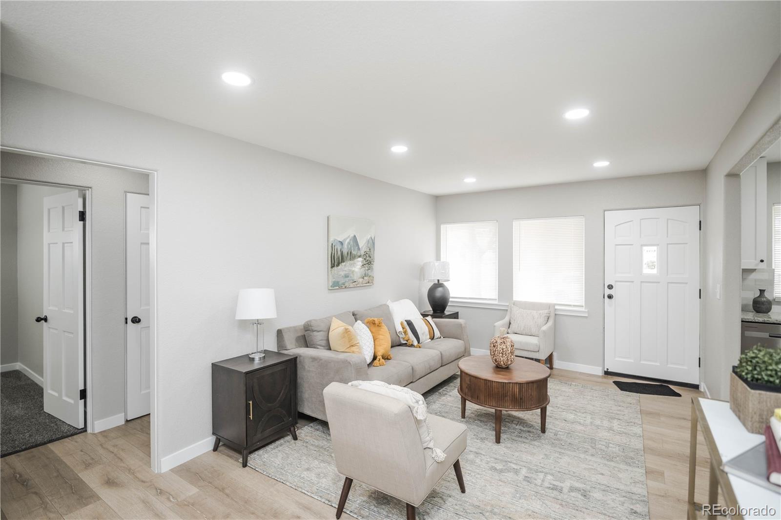 MLS Image #16 for 1150 s taos way,denver, Colorado
