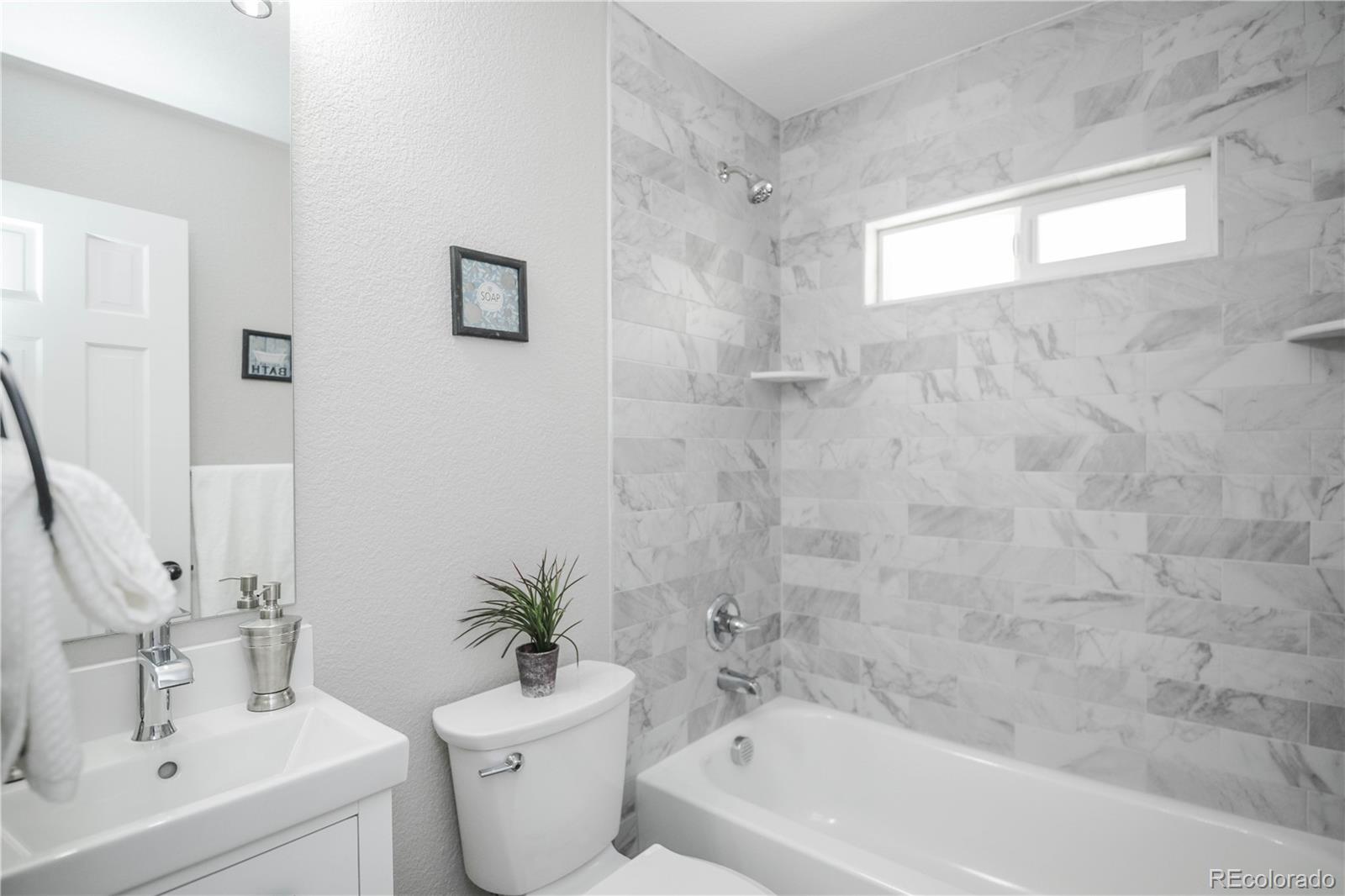 MLS Image #18 for 1150 s taos way,denver, Colorado