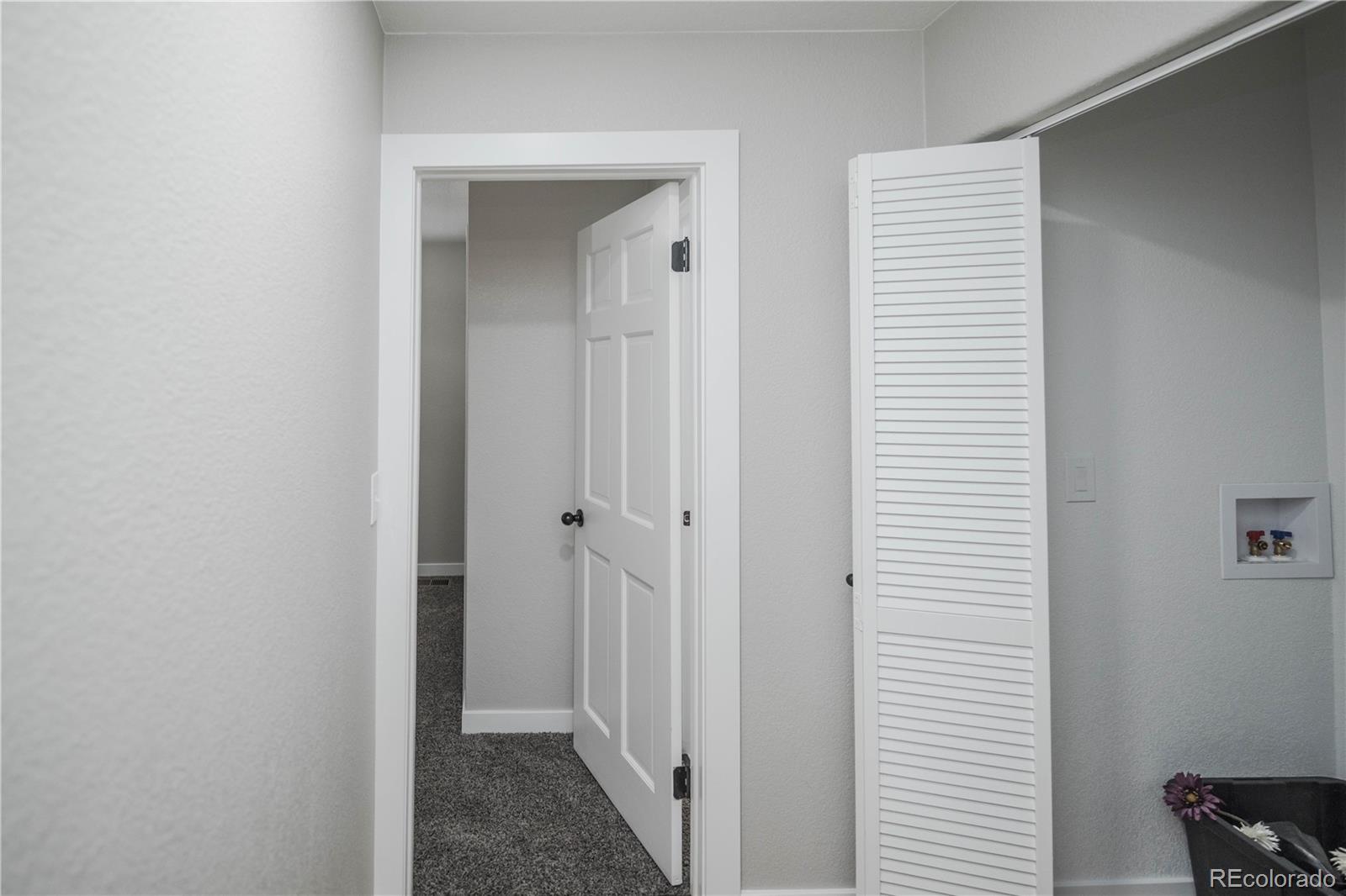 MLS Image #26 for 1150 s taos way,denver, Colorado