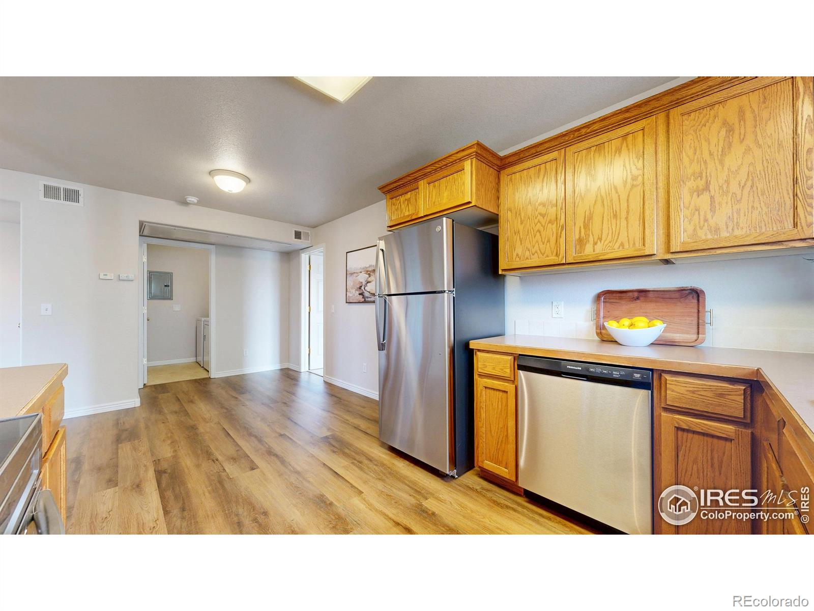 MLS Image #11 for 1335  lake circle,windsor, Colorado