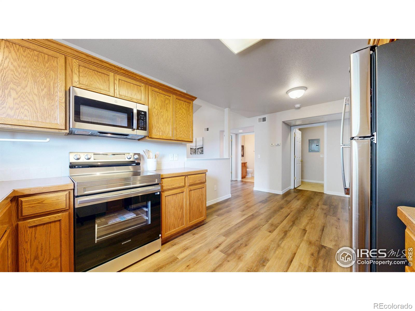 MLS Image #12 for 1335  lake circle,windsor, Colorado