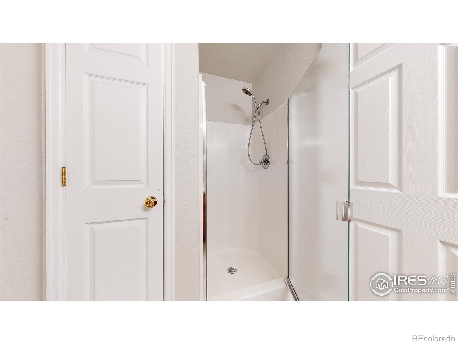 MLS Image #23 for 1335  lake circle,windsor, Colorado