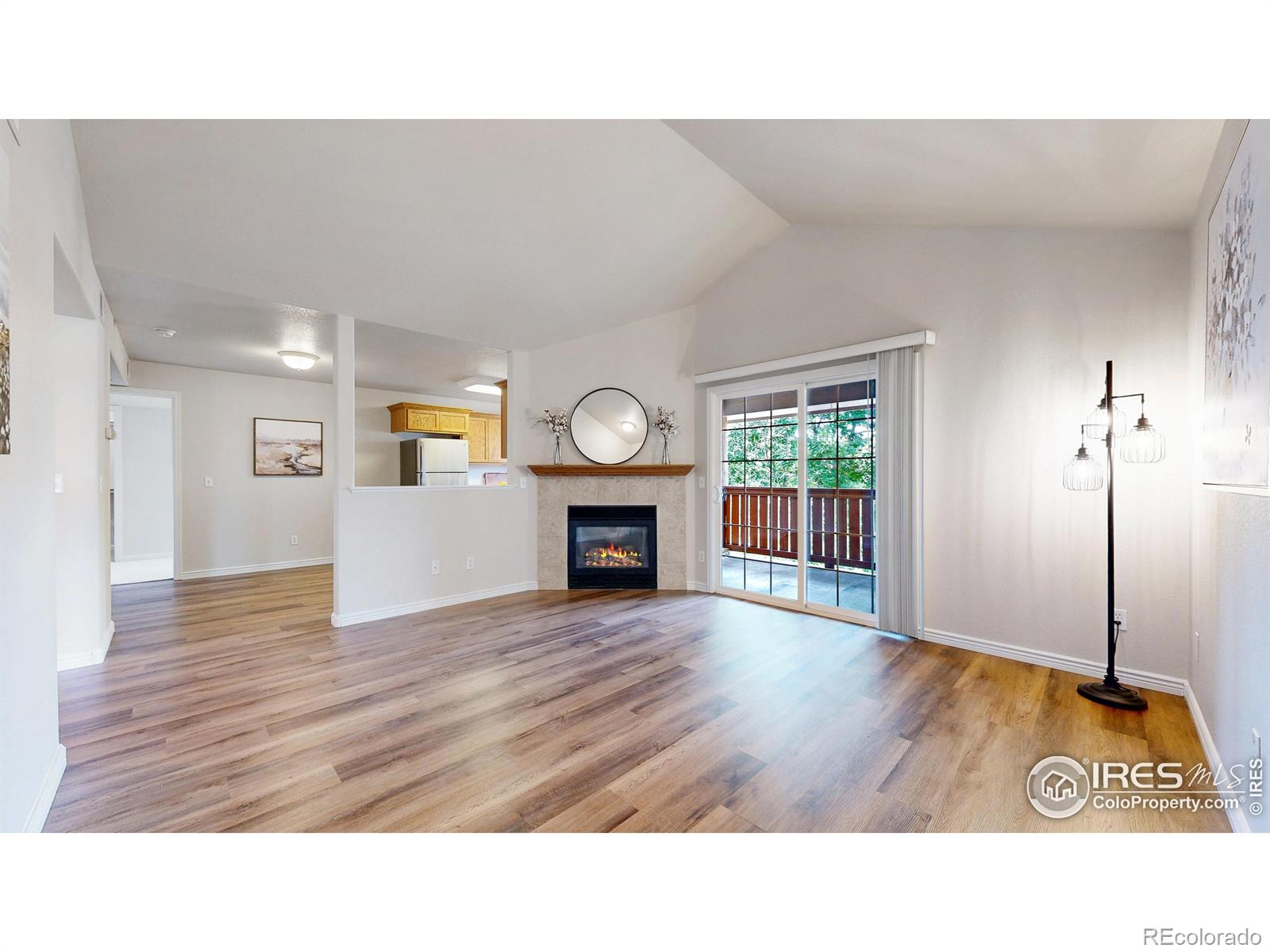 MLS Image #5 for 1335  lake circle,windsor, Colorado
