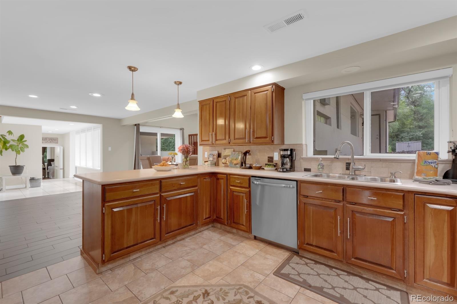 MLS Image #16 for 2501  old broadmoor road,colorado springs, Colorado