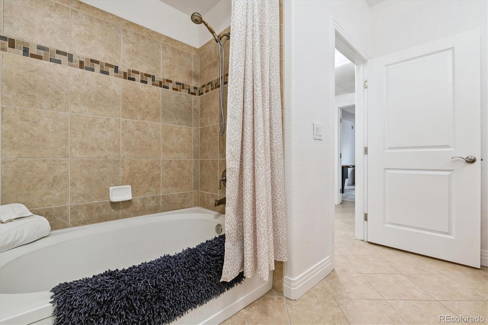 MLS Image #17 for 9079 e panorama circle,englewood, Colorado