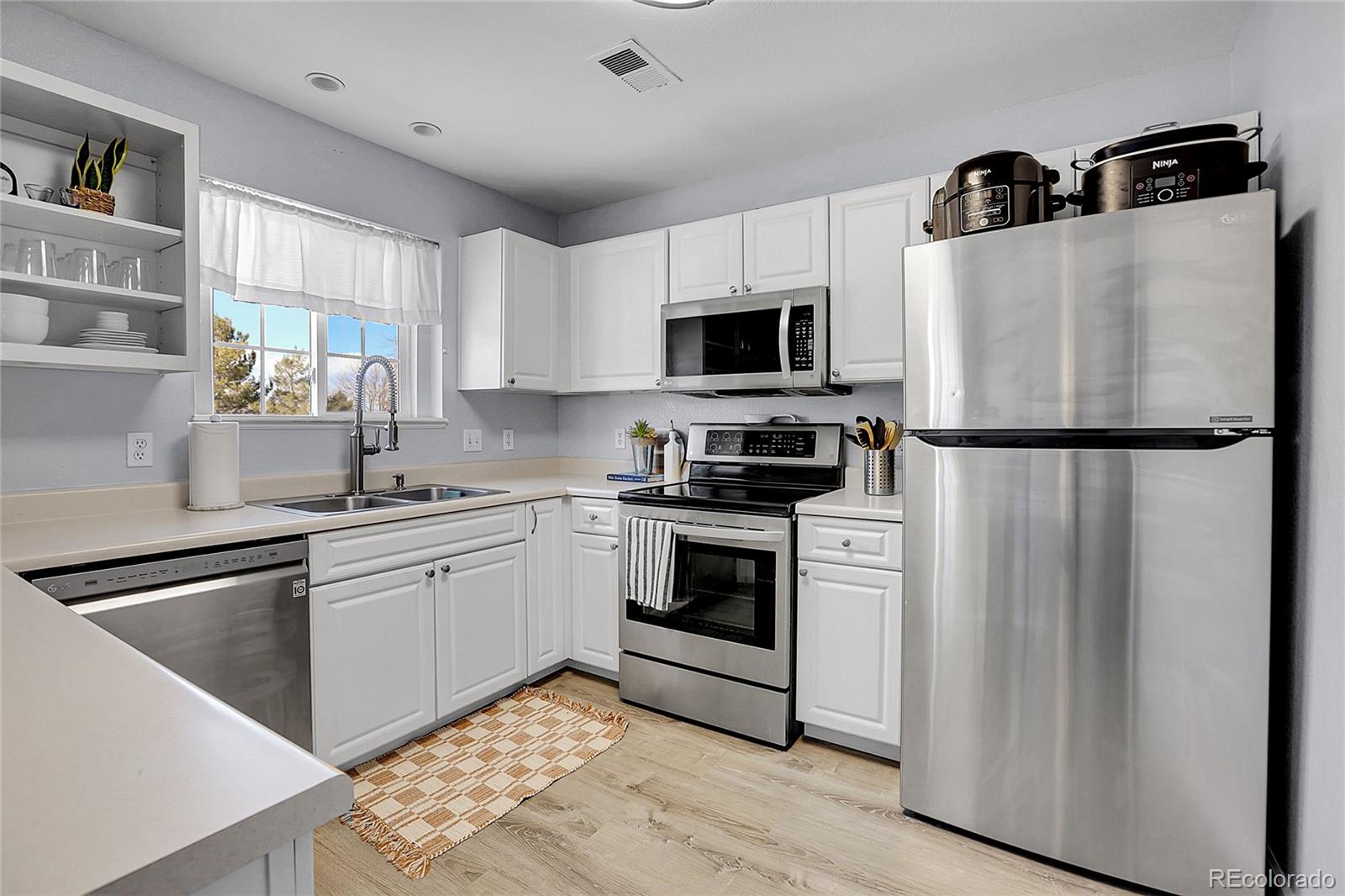 MLS Image #7 for 19152 e wyoming place,aurora, Colorado