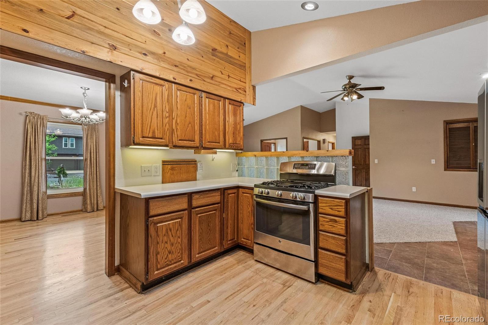 MLS Image #10 for 14238 w 58th place,arvada, Colorado