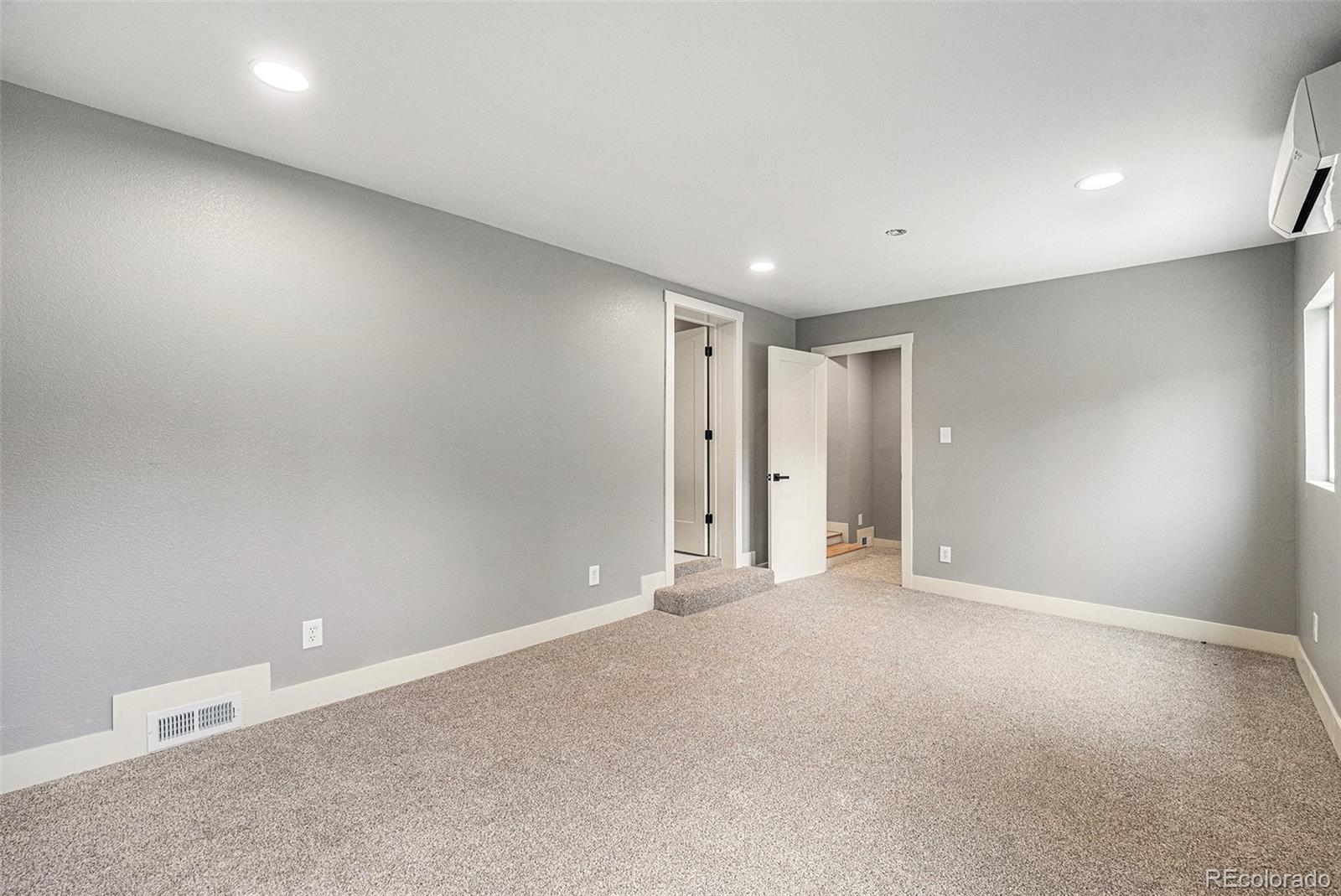 MLS Image #17 for 3440 w evans avenue,denver, Colorado
