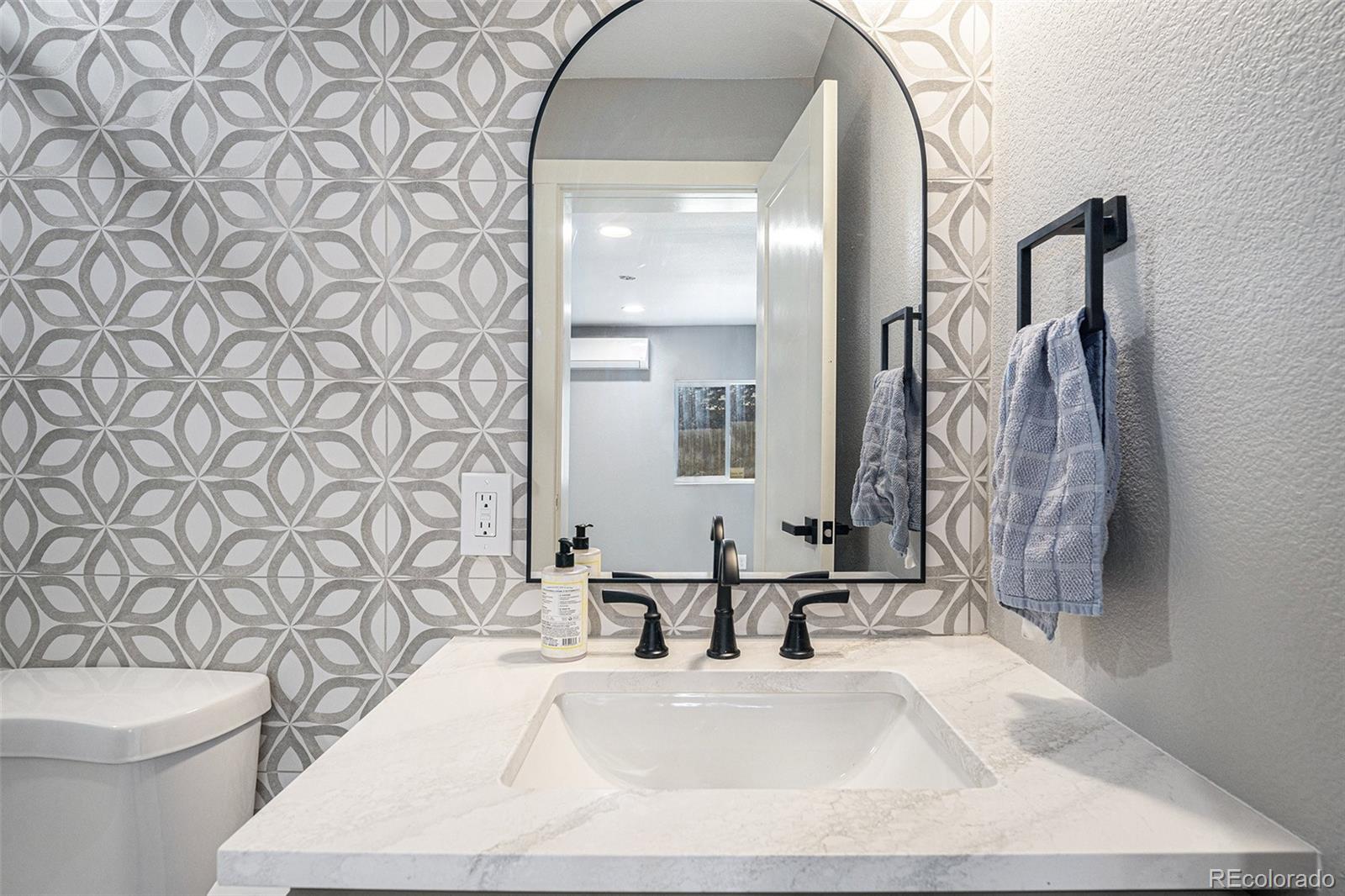 MLS Image #21 for 3440 w evans avenue,denver, Colorado