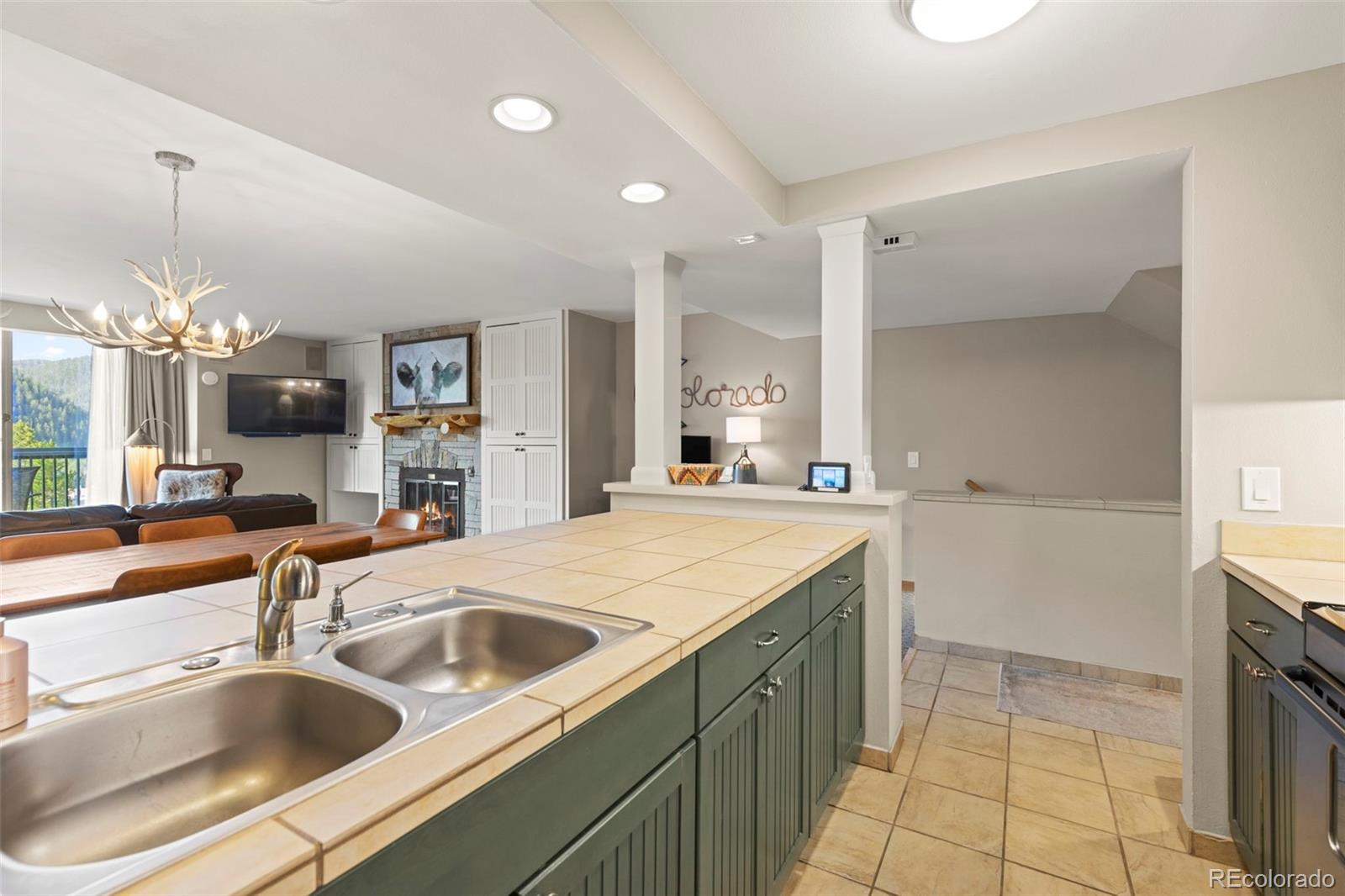 MLS Image #16 for 22097  saints john road,dillon, Colorado