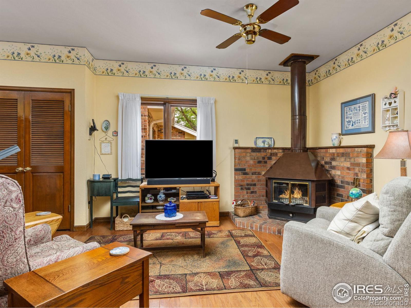 MLS Image #11 for 1013  berkeley court,longmont, Colorado