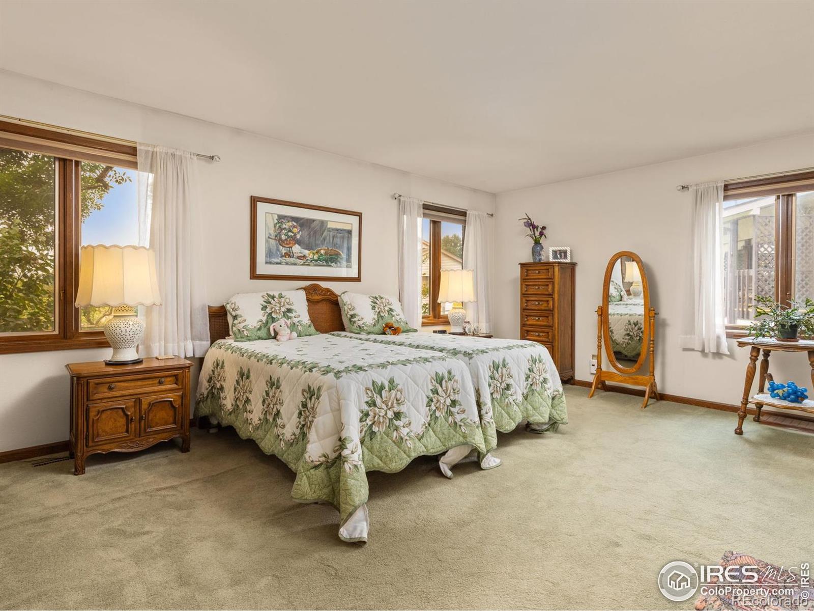 MLS Image #12 for 1013  berkeley court,longmont, Colorado