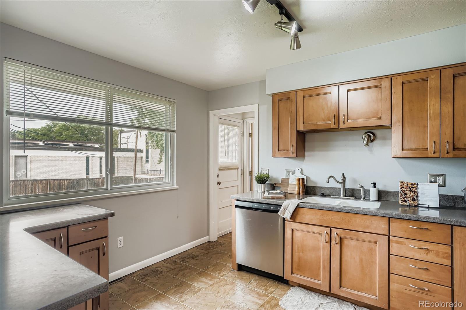 MLS Image #8 for 8841 w louisiana place,lakewood, Colorado