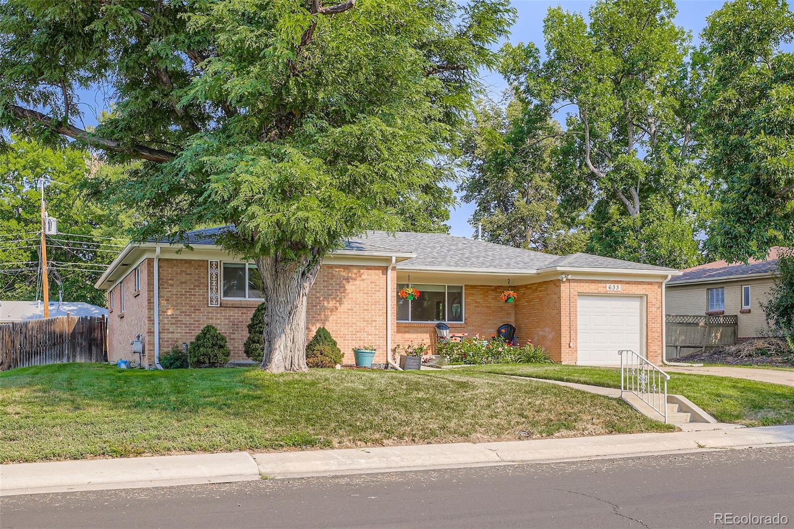 MLS Image #1 for 633 w longview avenue,littleton, Colorado