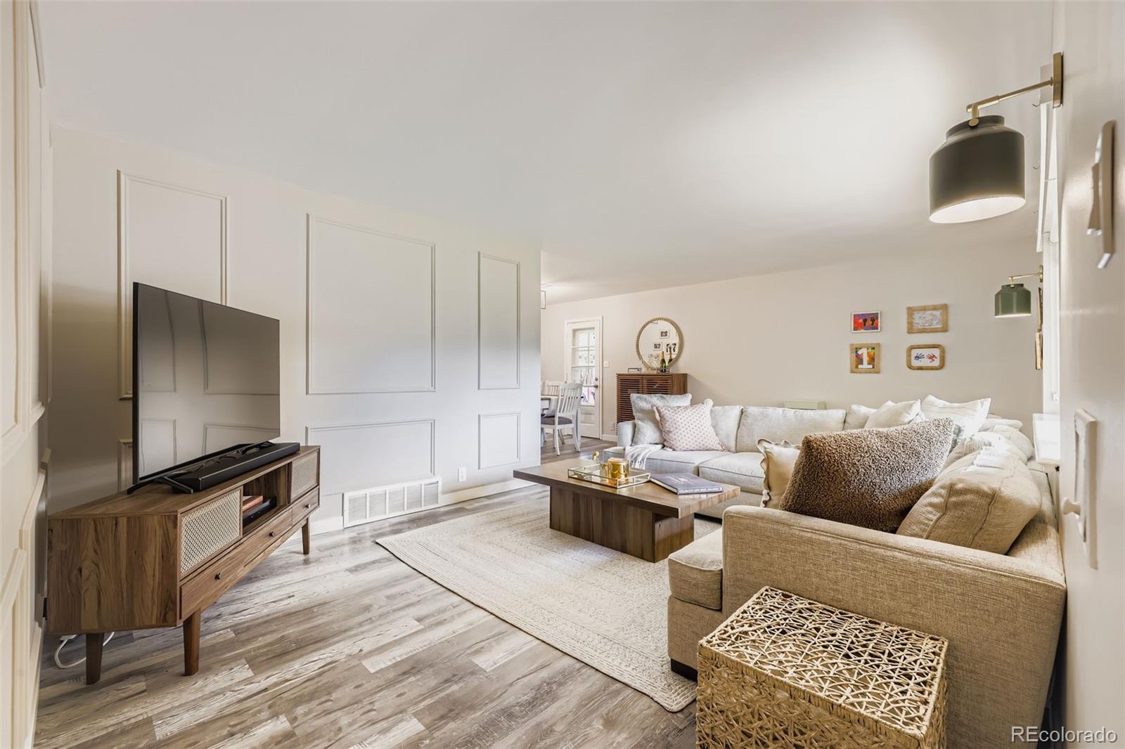 MLS Image #2 for 633 w longview avenue,littleton, Colorado
