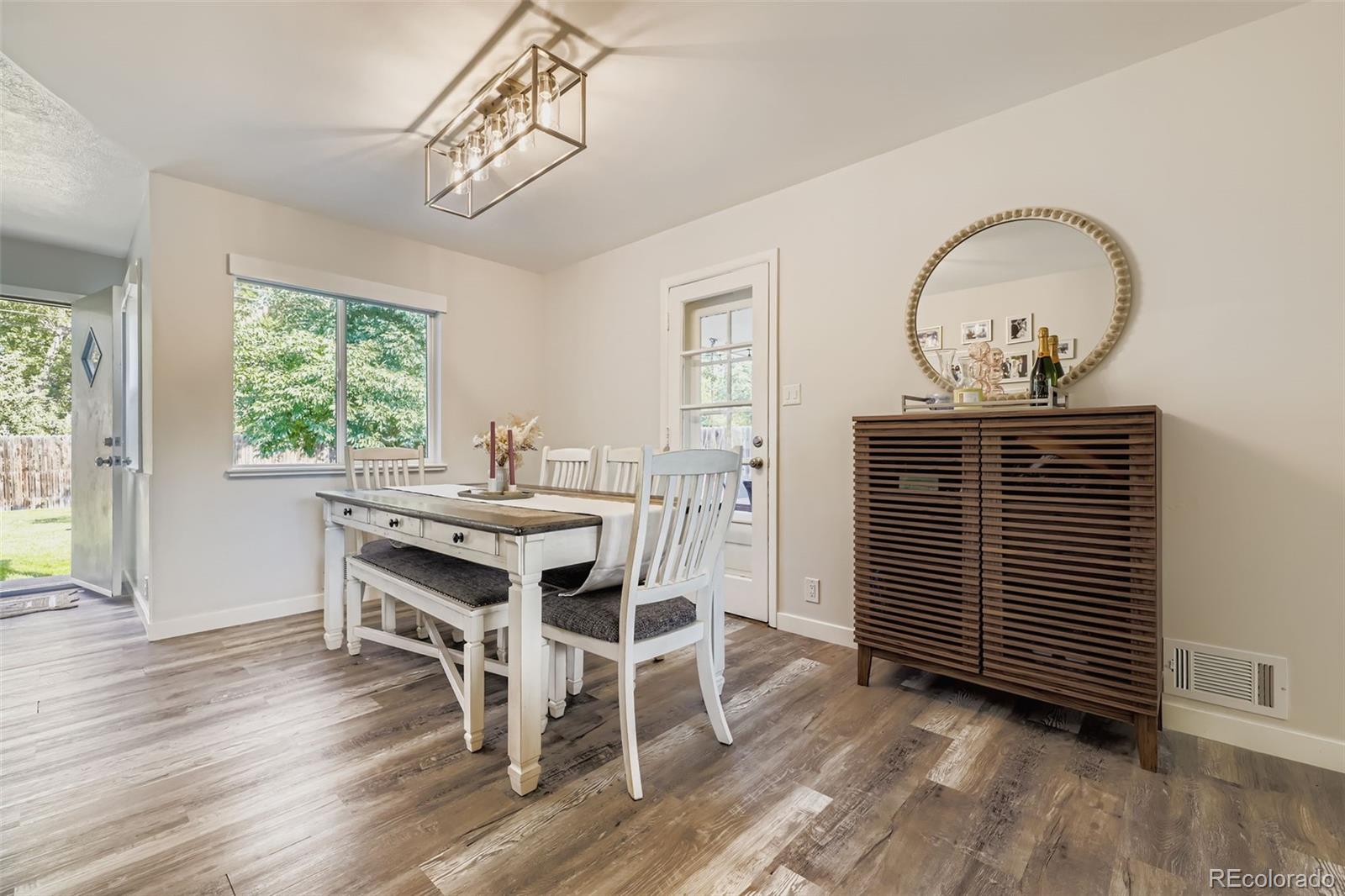 MLS Image #5 for 633 w longview avenue,littleton, Colorado