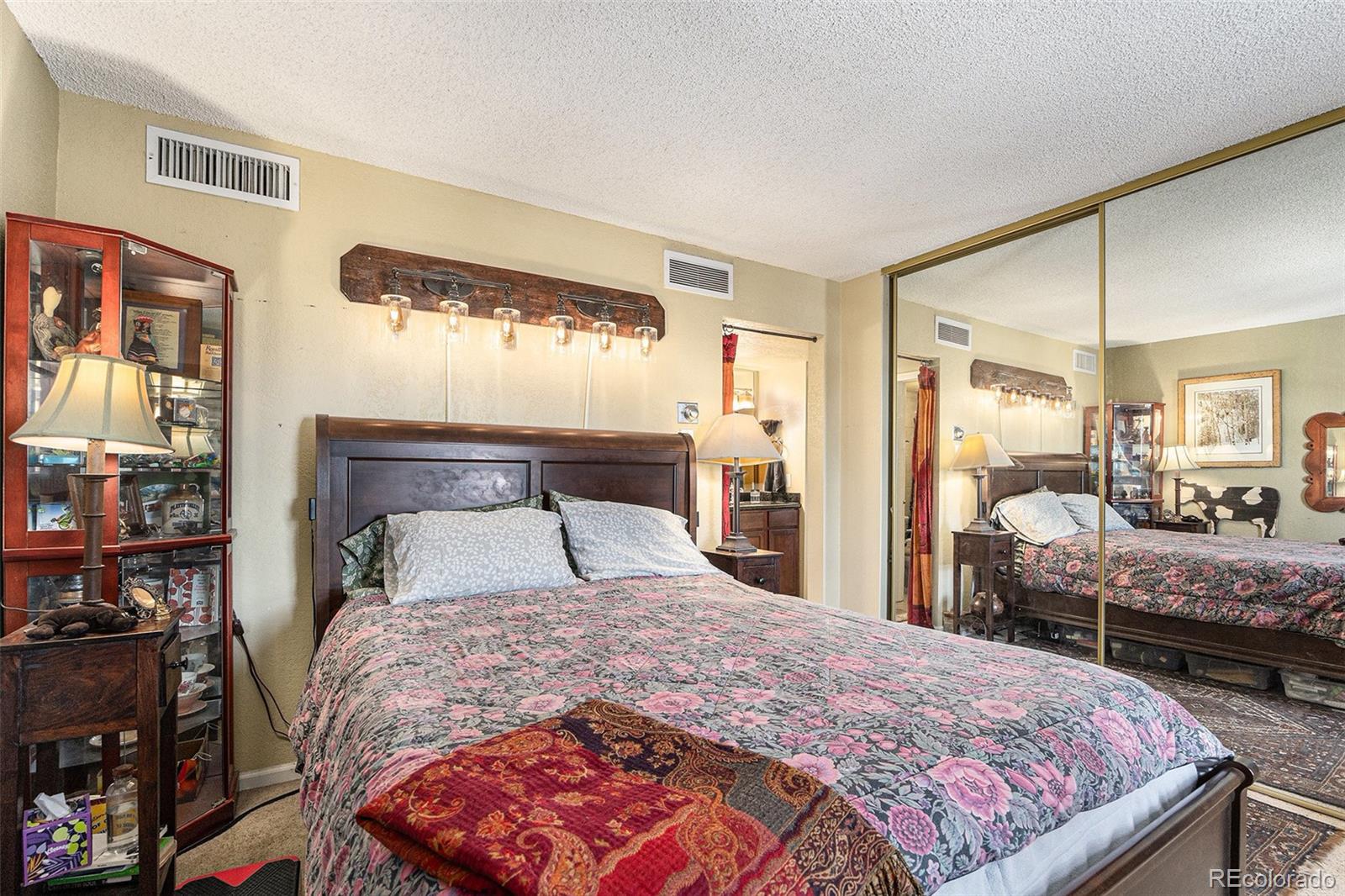 MLS Image #10 for 1020  15th street,denver, Colorado